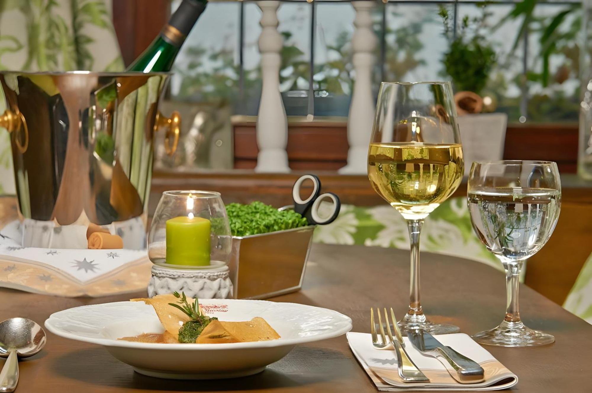 Vegan Hotel Und Restaurants Nicolay 1881 Zeltingen-Rachtig Bagian luar foto
